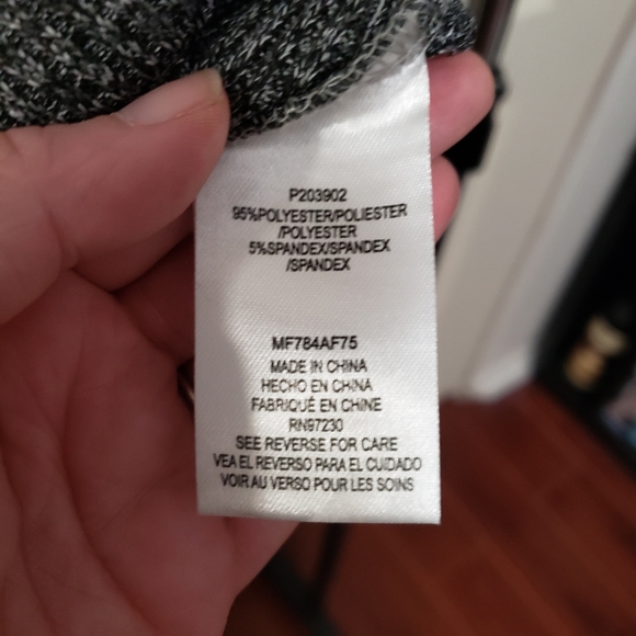 Absolutly Famous Black/Grey Leopard Print Sweater w Peephole Neck… - Picture 4 of 5